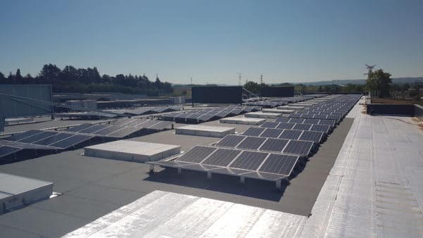 panneaux solaires en autoconsommation sur le toit du site Calor